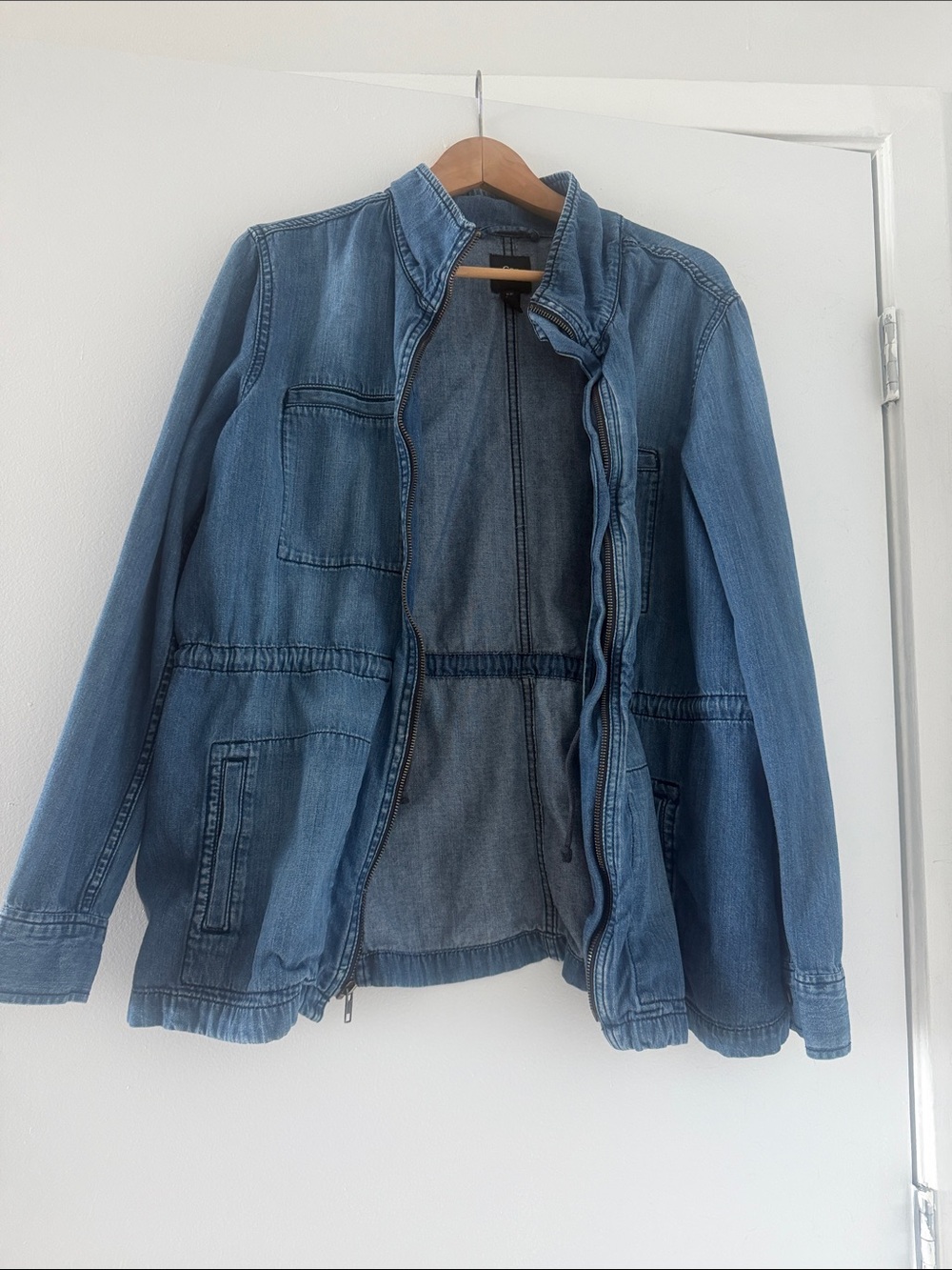 Lightweight Blue Denim Jacket for Women 100% cotton